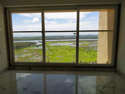 Gallery Cover Image of 650 Sq.ft 1 BHK Apartment for buy in Malad East for 7600000
