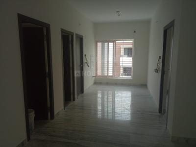 Gallery Cover Image of 1045 Sq.ft 2 BHK Apartment for buy in Madhavaram for 6300000