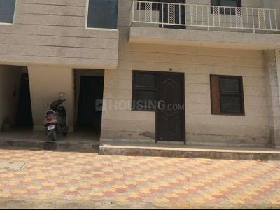 Gallery Cover Image of 1239 Sq.ft 3 BHK Apartment for buy in Baroli Ahir for 2750000