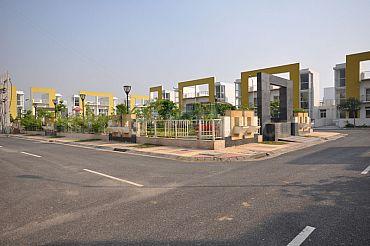 Gallery Cover Image of 1350 Sq.ft 1 BHK Independent House for buy in Sector 89 for 7800000