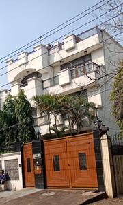 Gallery Cover Image of 3000 Sq.ft 10 BHK Villa for buy in Jasola for 110000000