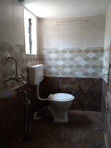 Gallery Cover Image of 700 Sq.ft 2 BHK Apartment for buy in Santacruz West for 20000000