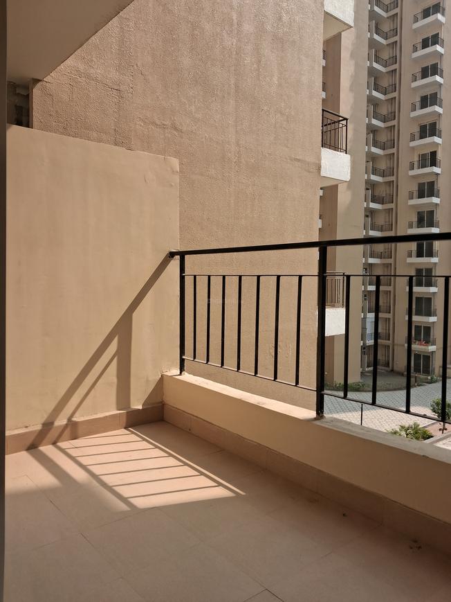 Amrapali Crystal Homes Phase 1 - Image 8