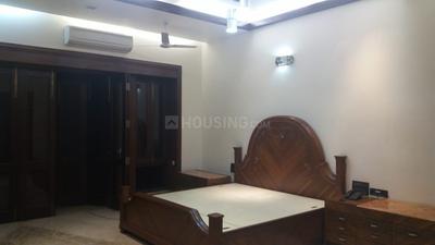 Gallery Cover Image of 1475 Sq.ft 2 BHK Apartment for buy in Thiruvanmiyur for 14000000