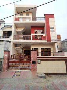 Gallery Cover Image of 2100 Sq.ft 6 BHK Independent House for buy in Utrathiya for 8200000
