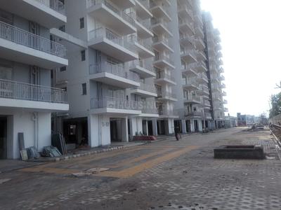 Gallery Cover Image of 700 Sq.ft 2 BHK Apartment for buy in Sector 104 for 2100000