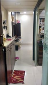 Gallery Cover Image of 835 Sq.ft 2 BHK Apartment for buy in Kandivali East for 14500000