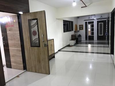 Gallery Cover Image of 850 Sq.ft 2 BHK Apartment for buy in Kandivali West for 15550000