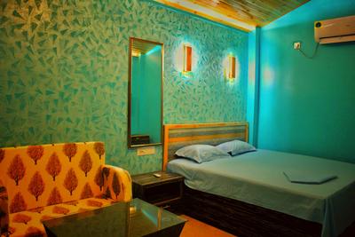 Gallery Cover Image of 6500 Sq.ft 4 BHK Villa for buy in Taltala for 15000000