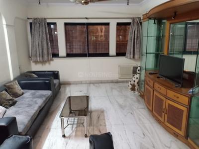 Gallery Cover Image of 650 Sq.ft 2 BHK Apartment for rent in Vile Parle West for 70000