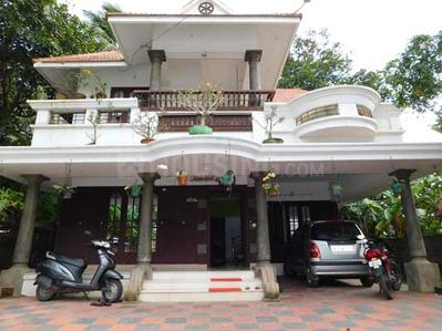 Gallery Cover Image of 2501 Sq.ft 3 BHK Independent House for buy in Nareencheril for 14500000