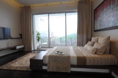 Gallery Cover Image of 572 Sq.ft 1 BHK Apartment for buy in Kandivali West for 7000000