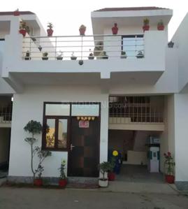 Gallery Cover Image of 950 Sq.ft 3 BHK Independent House for buy in Noida Extension for 4090000