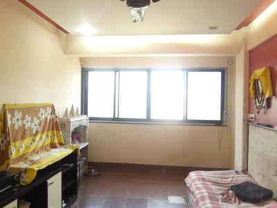 Gallery Cover Image of 700 Sq.ft 2 BHK Apartment for buy in Ghatkopar West for 11500000