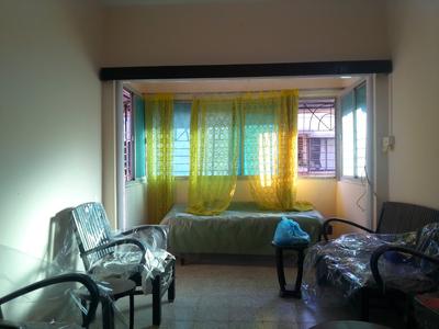 Gallery Cover Image of 650 Sq.ft 1 BHK Apartment for buy in Bandra West for 21000000