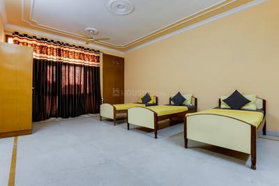 Bedroom Image of Oyo Life Nod764 in Sector 105