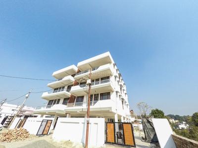Gallery Cover Image of 2350 Sq.ft 3 BHK Independent Floor for buy in Krishna Nagar for 7200000