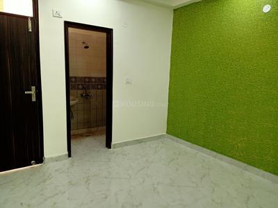 Gallery Cover Image of 750 Sq.ft 1 BHK Apartment for buy in Defence Enclave, Sector 44 for 1950000