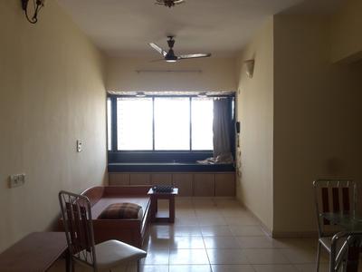 Gallery Cover Image of 1200 Sq.ft 3 BHK Apartment for rent in Kandivali East for 30000