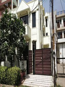 5+ BHK Independent House