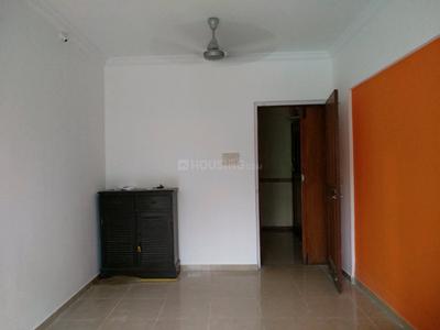 Gallery Cover Image of 650 Sq.ft 1 BHK Apartment for buy in Malad West for 10800000