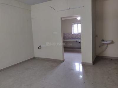 Gallery Cover Image of 761 Sq.ft 2 BHK Apartment for rent in Urapakkam for 10550