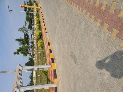 Gallery Cover Image of Sq.ft Residential Plot for buy in Bhanur for 5000000