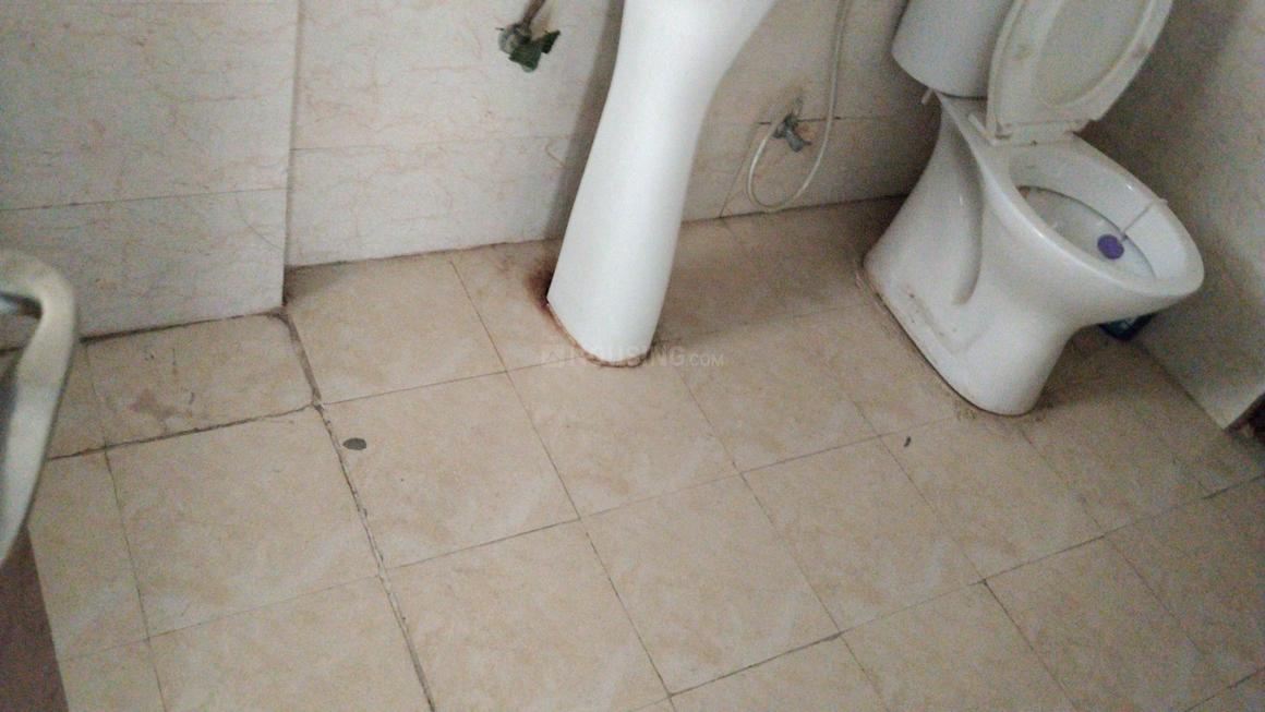 Amrapali Centurian Park - Image 11