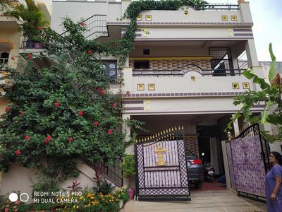 Gallery Cover Image of 740 Sq.ft 1 BHK Apartment for rent in Shree Valsam, Ramamurthy Nagar for 9500