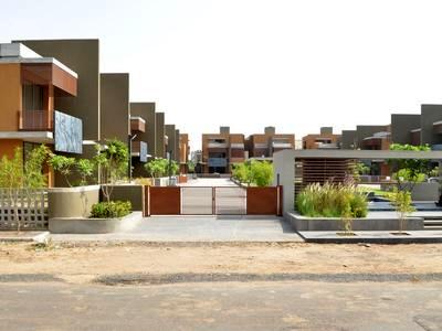 Gallery Cover Image of 5886 Sq.ft 4 BHK Independent House for buy in Thaltej for 70000000