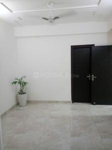 Gallery Cover Image of 1640 Sq.ft 3 BHK Apartment for buy in Shastri Nagar for 5700000