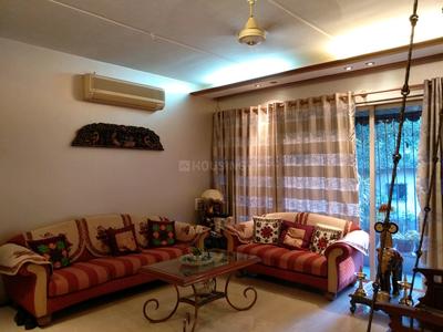 Gallery Cover Image of 1500 Sq.ft 3 BHK Apartment for buy in Kandivali West for 26500000