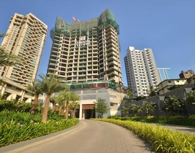 Gallery Cover Image of 1550 Sq.ft 3 BHK Apartment for buy in Andheri West for 57000000