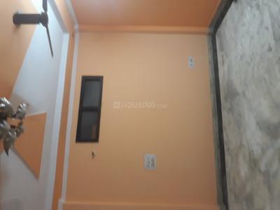Gallery Cover Image of 900 Sq.ft 3 BHK Independent Floor for rent in Dwarka Mor for 18000