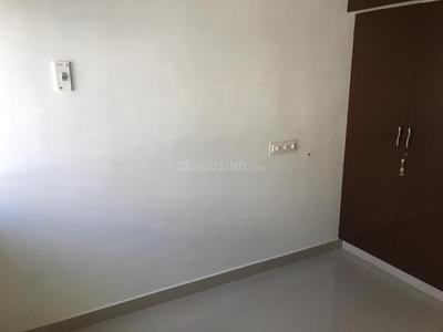 Gallery Cover Image of 941 Sq.ft 2 BHK Apartment for buy in Manapakkam for 5359150