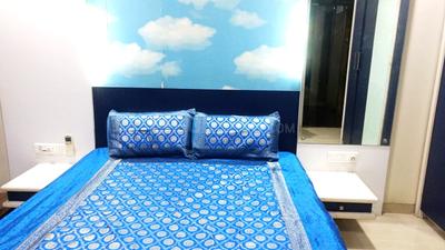 Gallery Cover Image of 865 Sq.ft 2 BHK Apartment for buy in Kandivali West for 18000000