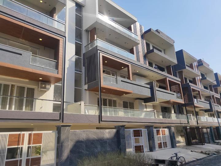 2200 Sqft 4 BHK Independent Floor for sale in Aradhya Homes Apartment