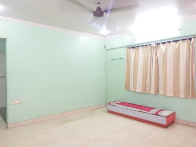 Gallery Cover Image of 985 Sq.ft 3 BHK Apartment for buy in Prabhadevi for 35000000