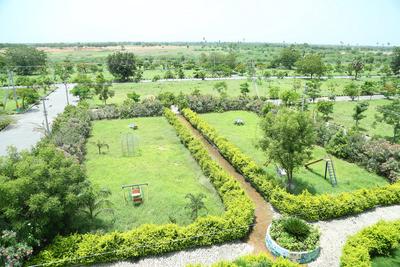 Gallery Cover Image of Sq.ft Residential Plot for buy in Yadagirigutta for 500000