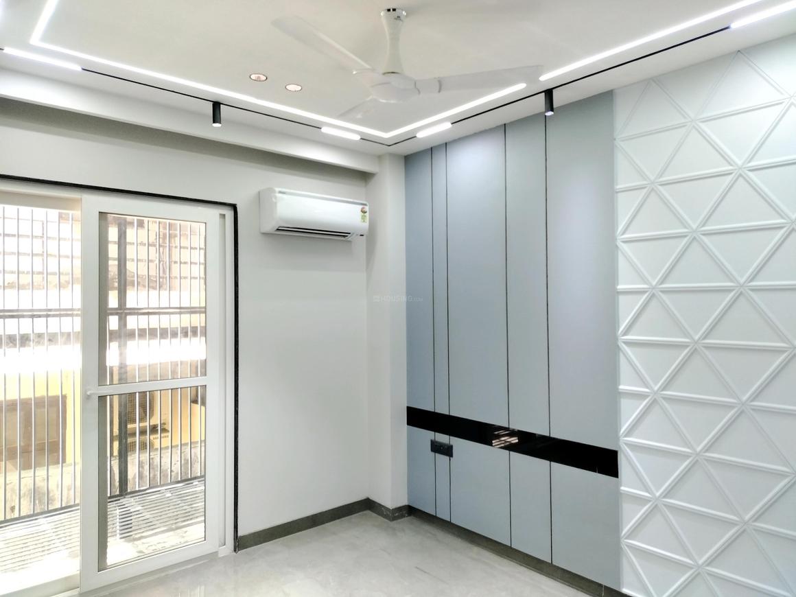 DLF Siris Estate - Image 4