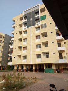 Gallery Cover Image of 700 Sq.ft 2 BHK Apartment for buy in Lasudia Mori for 2221000