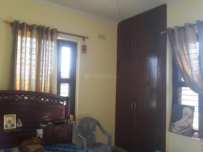 Gallery Cover Image of 1700 Sq.ft 3 BHK Independent Floor for buy in Sector 11 for 8500000