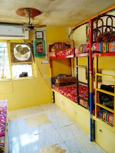 Bedroom Image of Nikunj Dave PG in Borivali East