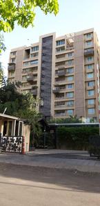 Gallery Cover Image of 2610 Sq.ft 3 BHK Apartment for buy in Thaltej for 21000000
