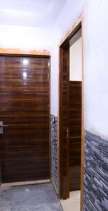 Gallery Cover Image of 596 Sq.ft 2 BHK Independent Floor for buy in Dwarka Mor for 2563000