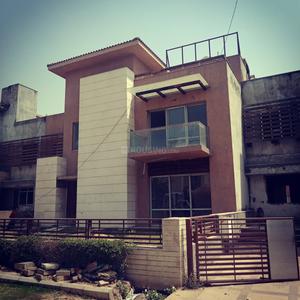6 BHK Villa