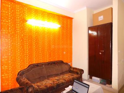 1 R Apartment