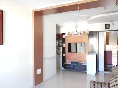 Gallery Cover Image of 760 Sq.ft 1 BHK Apartment for buy in Malad East for 11500000