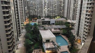 Gallery Cover Image of 1143 Sq.ft 2 BHK Apartment for buy in Kalpataru Aura, Ghatkopar West for 23500000