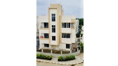 5+ BHK Independent House